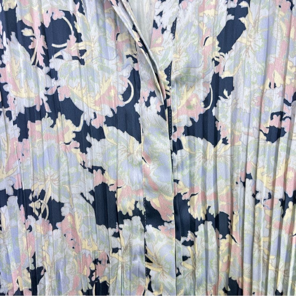 NEW Vince Pleated Button Down Blouse Lotus Print Size 3X - Picture 8 of 11